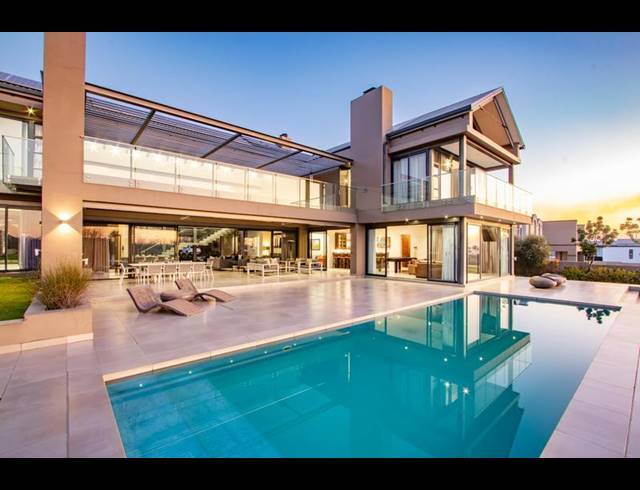 5 BEDROOM HOUSE FOR SALE IN BLUE HILLS EQUESTRIAN ESTATE